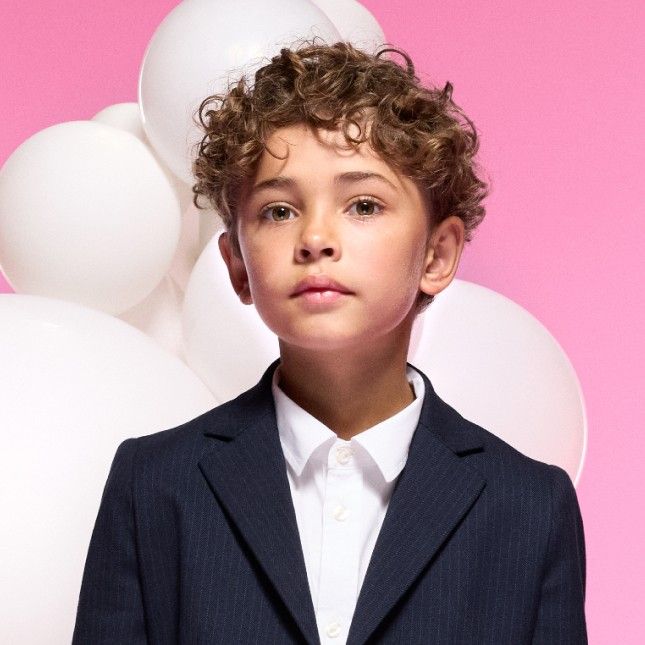 Discover holiday outfits for boys